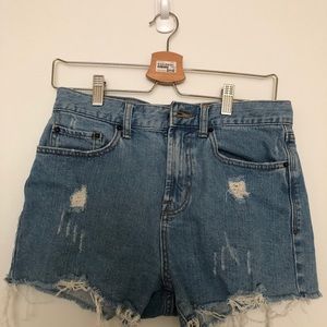 BDG demin shorts size 28 High Rise